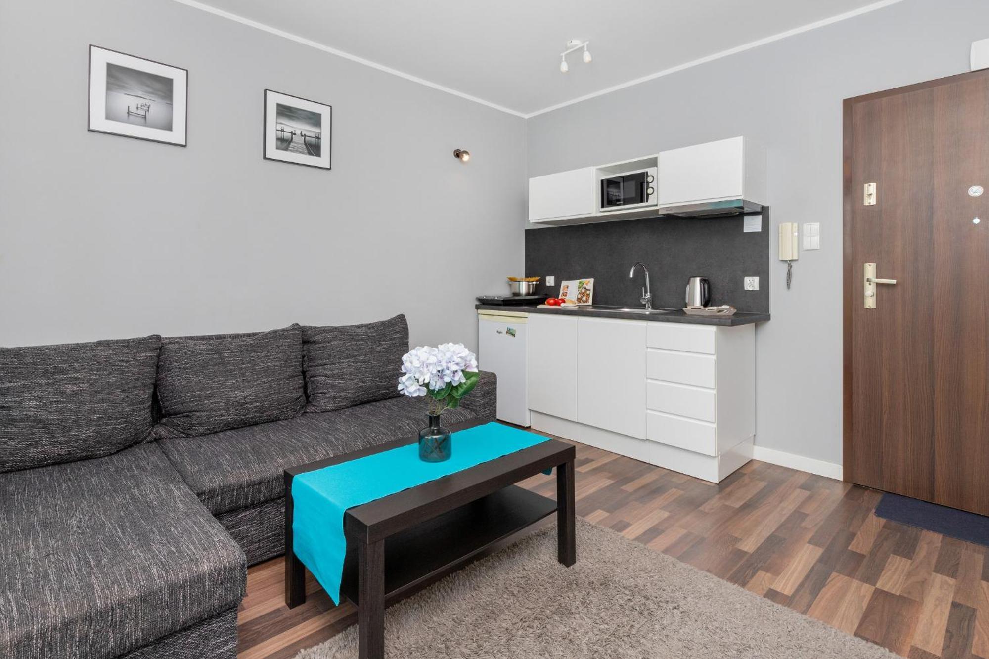 Sky Blue Chmielna Near Old Town In By Renters Apartment Gdansk