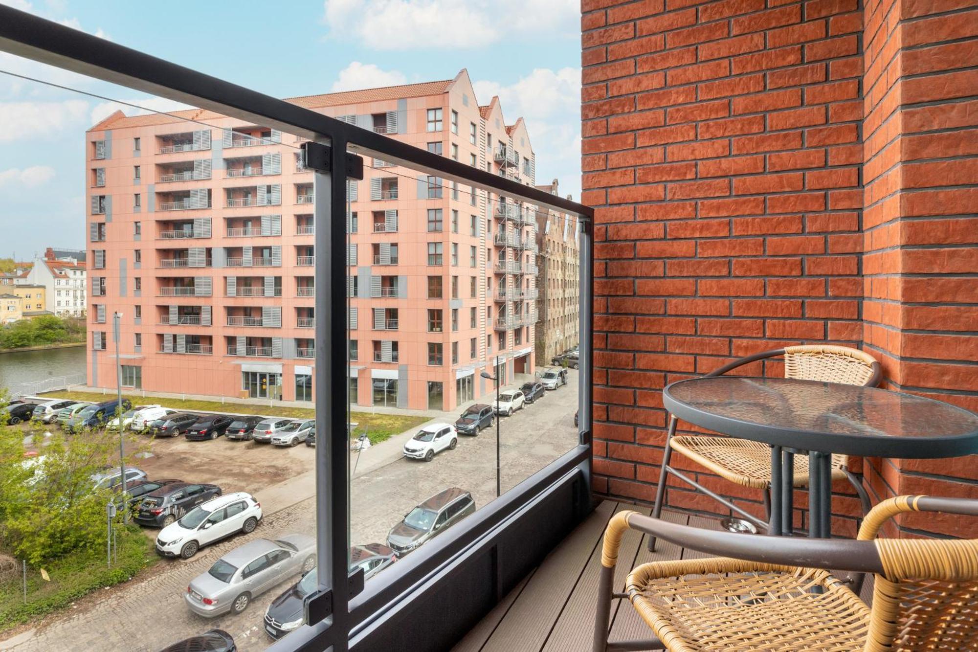 Apartment Sky Blue Chmielna Near Old Town In By Renters