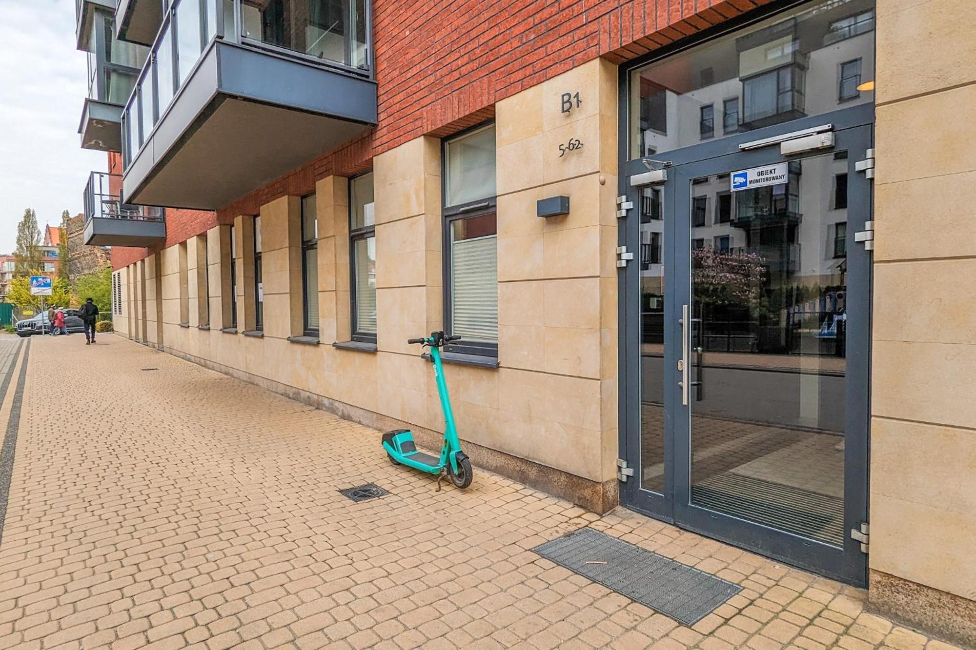 Sky Blue Chmielna Near Old Town In By Renters Gdansk